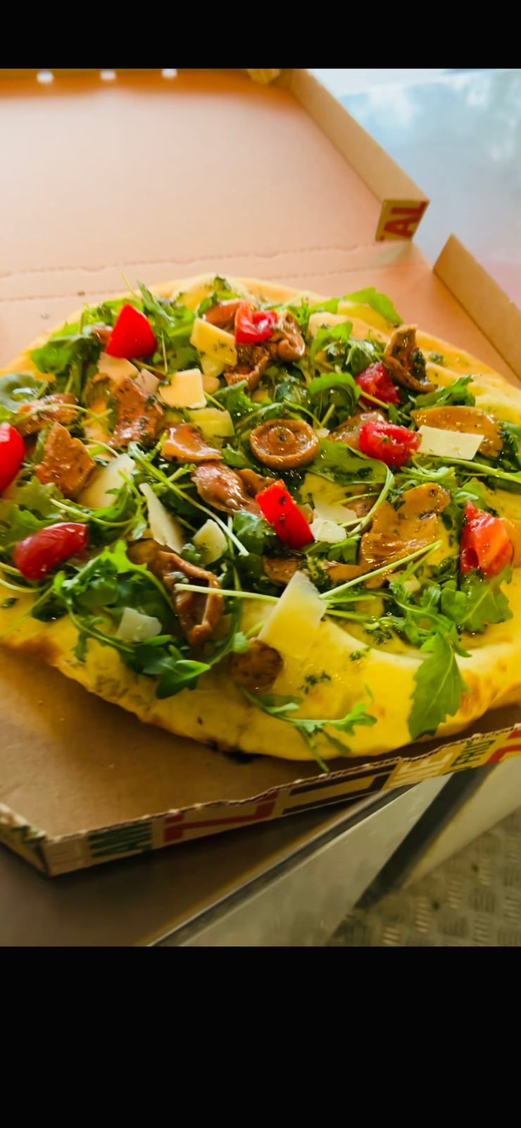 La Ludmilove — pizza artisanale au four électrique, Pizzeria Sian D'Acqui à Saint-Roman-de-Bellet